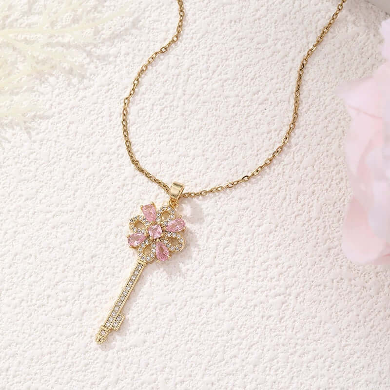 Women's Creative Retro Key Flower Necklace Clavicle Chain Jewelry - Novair-product name