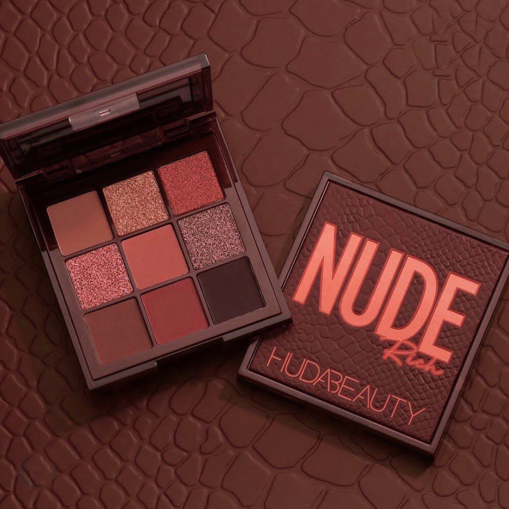 Striae Eyeshadow NUDE Rich Medium Light - Novair-product name