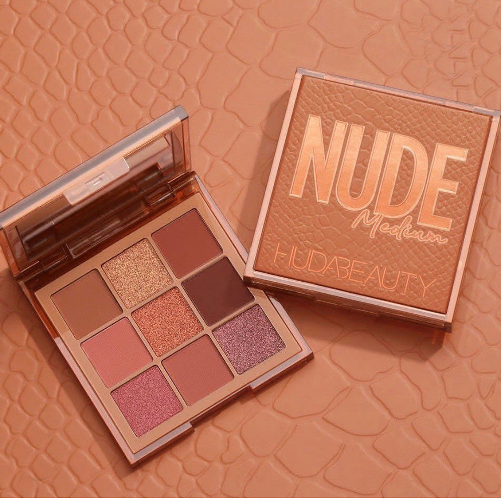 Striae Eyeshadow NUDE Rich Medium Light - Novair-product name