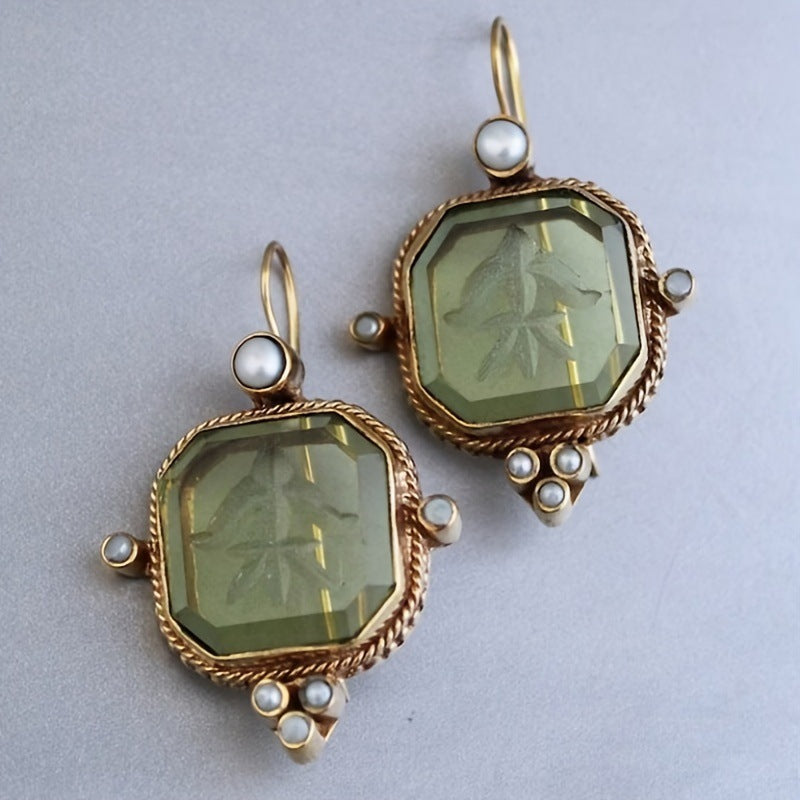 Women's Creative Retro Geometric Pendant Earrings - Novair-product name