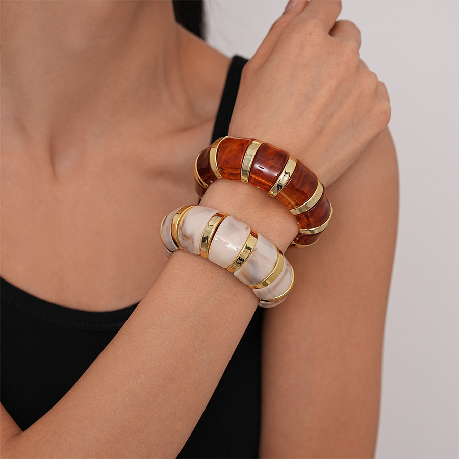 European And American Retro Blooming Acrylic Elastic Bracelet - Novair-product name