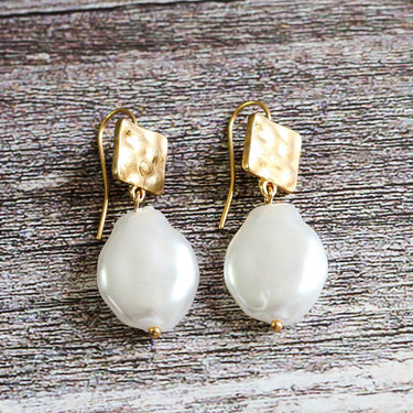 Fashion Simple Temperament Simulation Shaped Pearl Earrings - Novair-product name